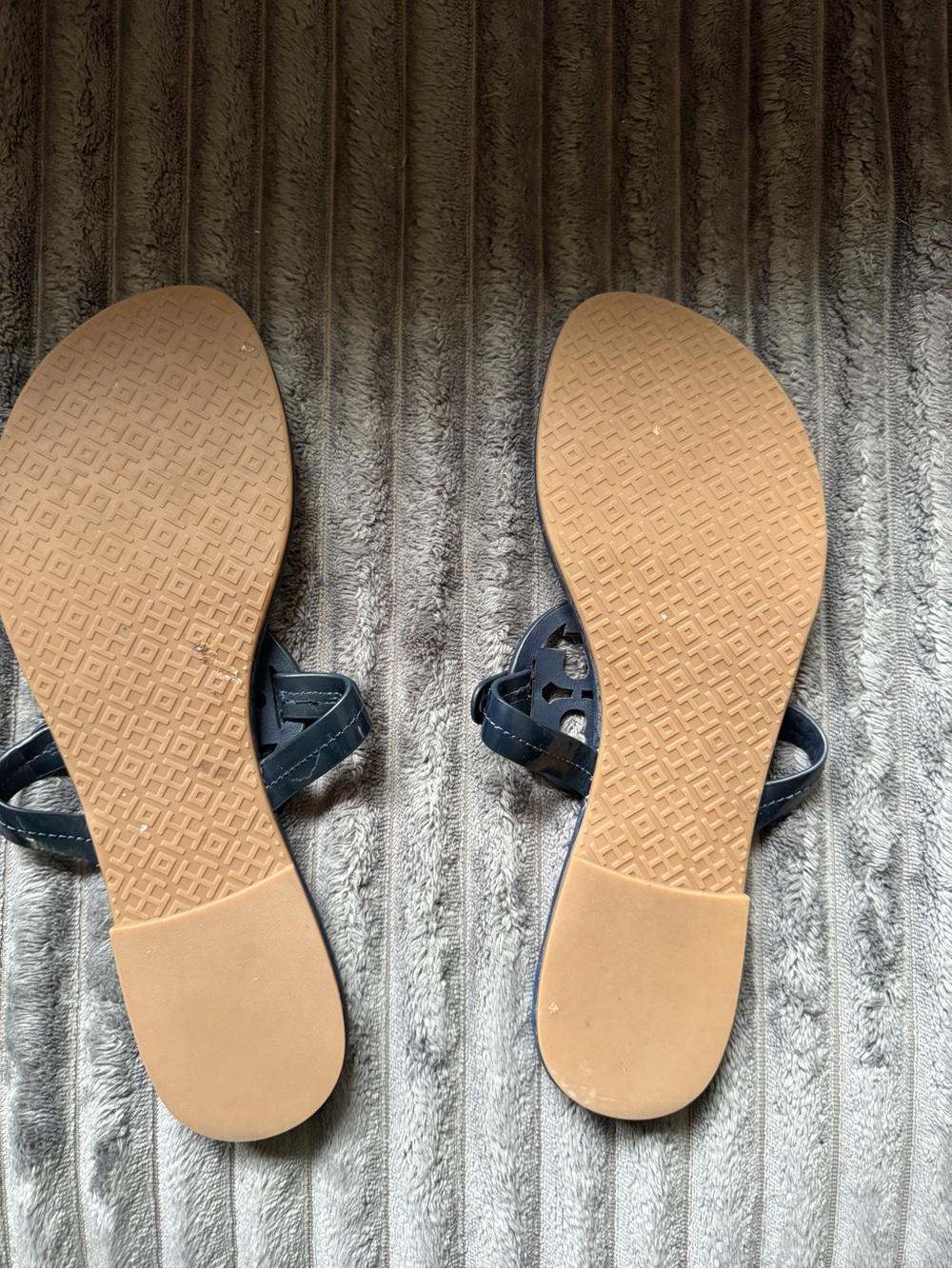 Tory Burch Black Leather Sandals with Rainbow Logo Medallions - Picture 2 of 3